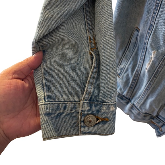 Bershka Oversized Light Wash Distressed Denim Jacket XXS - Picture 6 of 12